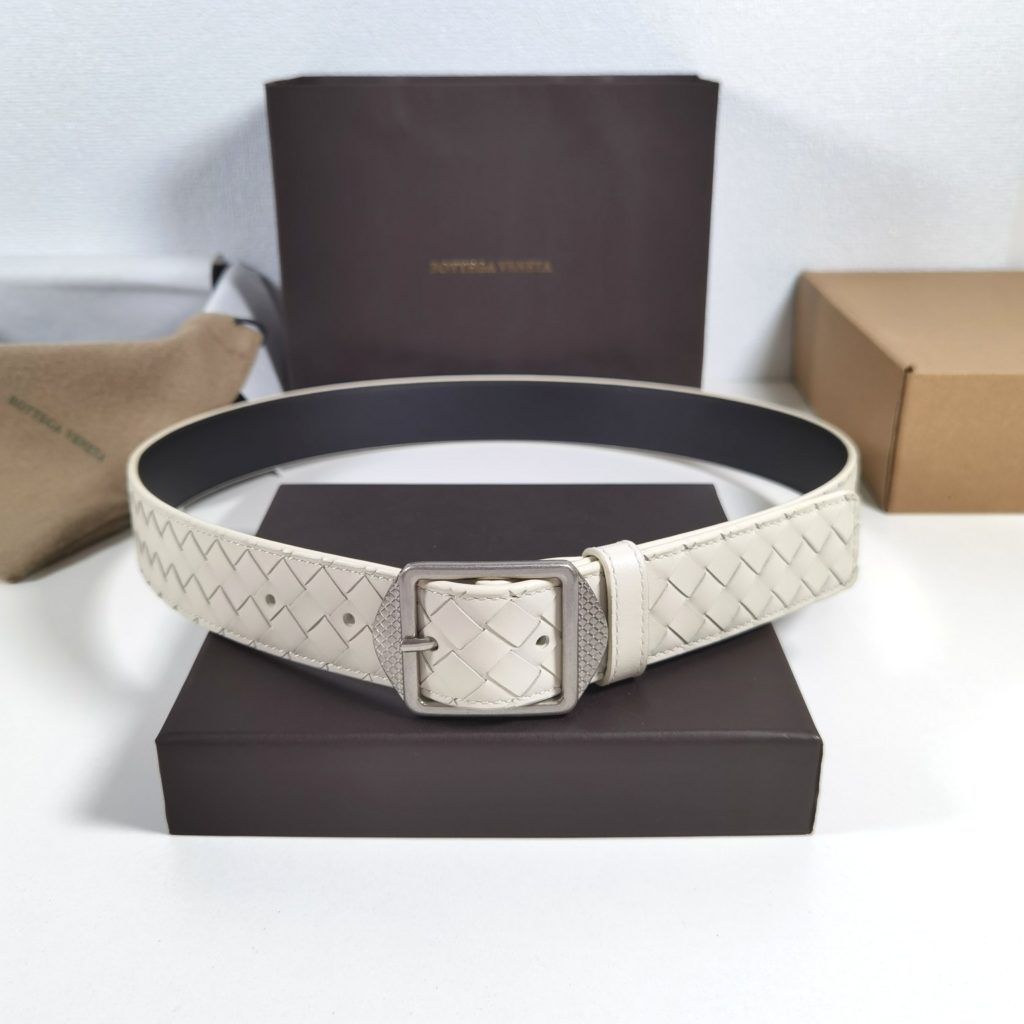 Bottega VenetaMM, beige 🎀 Made of pure handmade cowhide woven, classic business casual model premium belt  Exquisite handcrafted production.