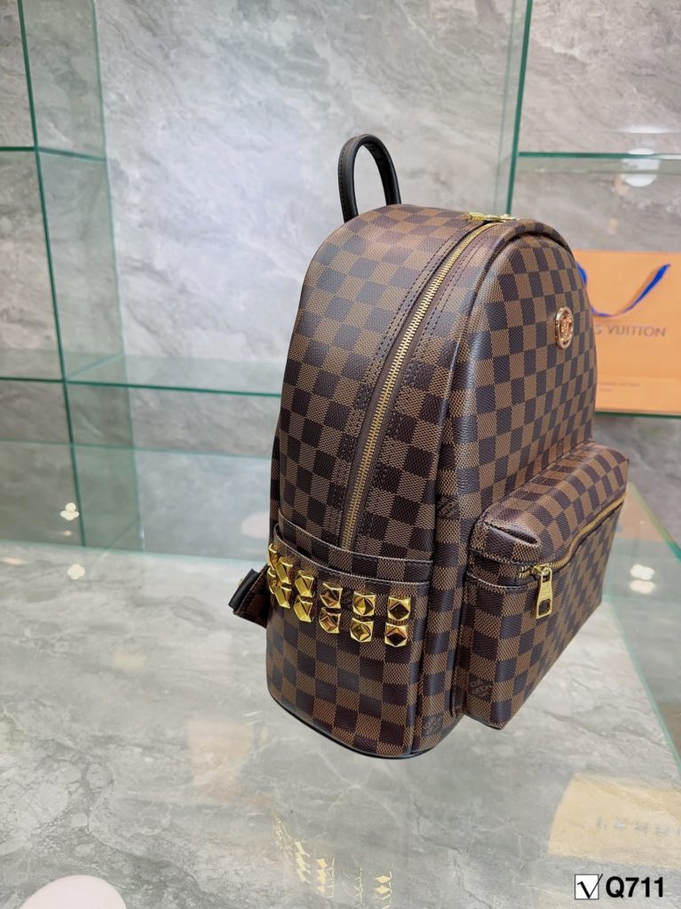 🤎 LV shoulder bag Imported pvc fabric<br>Simple and versatile High value<br>The first choice for daily outings<br>A must-have for cool fashion girls