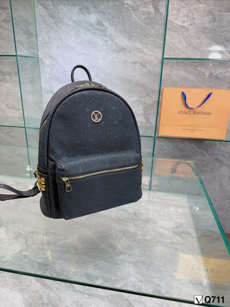 🤎 LV shoulder bag Imported pvc fabric<br>Simple and versatile High value<br>The first choice for daily outings<br>A must-have for cool fashion girls