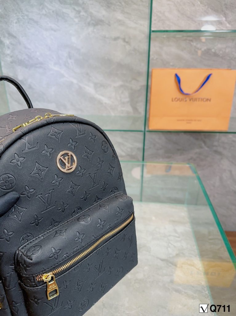 🤎 LV shoulder bag Imported pvc fabric<br>Simple and versatile High value<br>The first choice for daily outings<br>A must-have for cool fashion girls