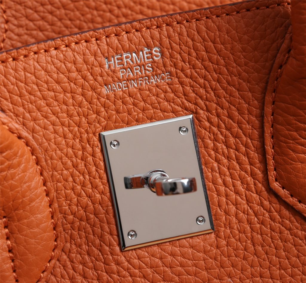 (Original platinum sheet) Hermes Herm è s litchi pattern 💰 👑👑 Imported calf leather 👼 No matter how small the details are, they are clear at a glance 😱💅 🏻 Steel hardware, never fade ✌ 🏻️ ➰ Let's talk about details 👑💅 🏻 💋🈯 ️ 😈 A must-have item for celebrities to show elegance 💣