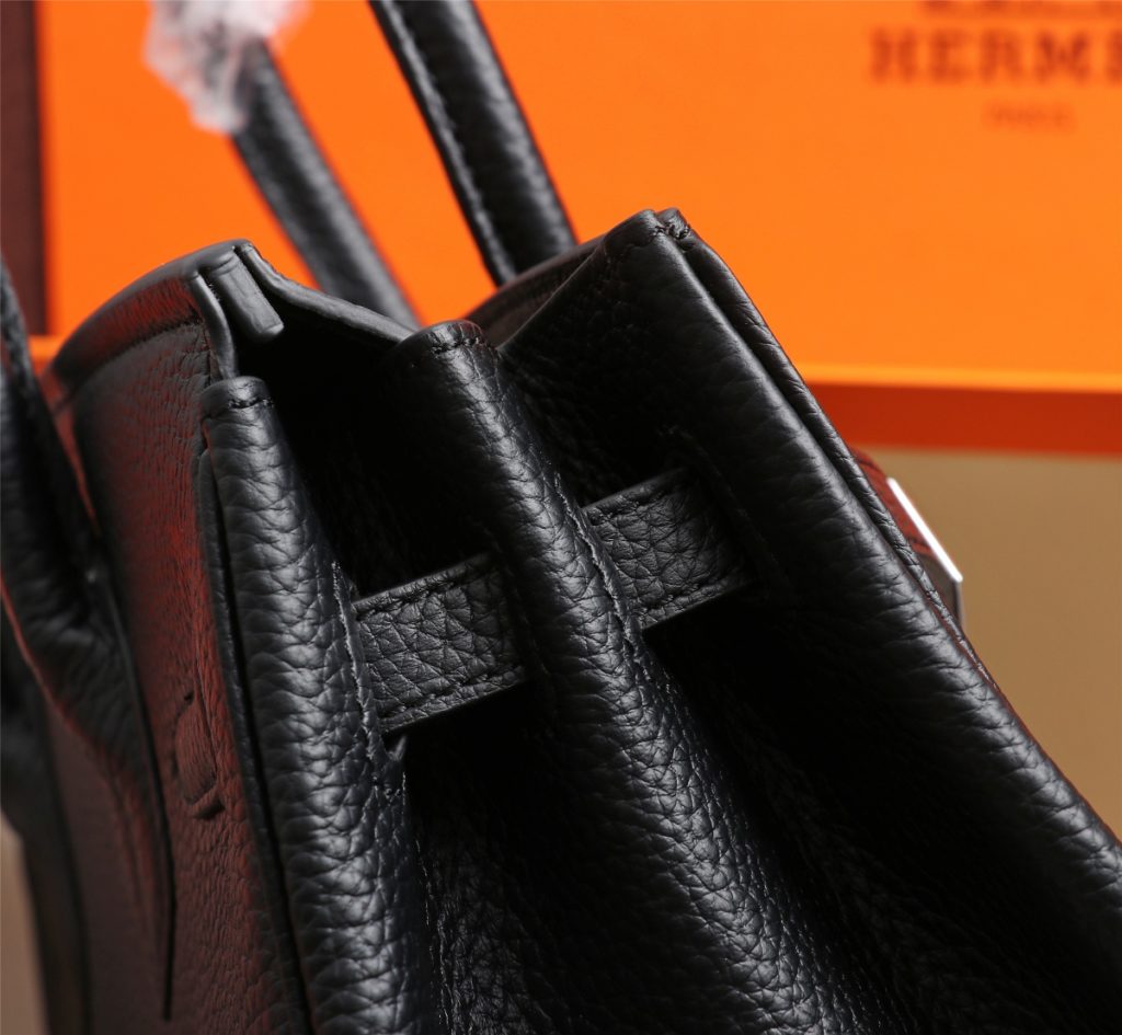 (Original platinum sheet) Hermes Herm è s litchi pattern 💰 👑👑 Imported calf leather 👼 No matter how small the details are, they are clear at a glance 😱💅 🏻 Steel hardware, never fade ✌ 🏻️ ➰ Let's talk about details 👑💅 🏻 💋🈯 ️ 😈 A must-have item for celebrities to show elegance 💣