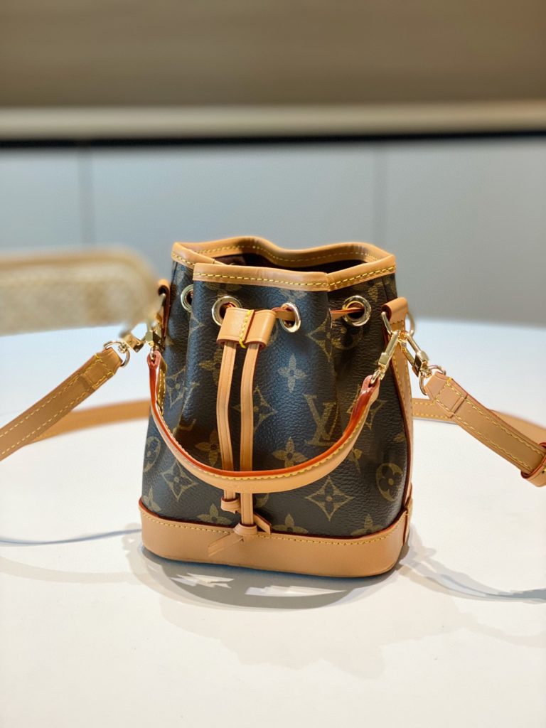 LV new NANO NOÉ handbag single shoulder crossbody tote mini bucket bag<br>Size: 16<em>13</em>10CM Shoulder strap can be removed and adjusted