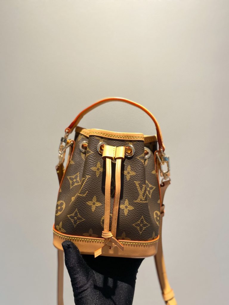 LV new NANO NOÉ handbag single shoulder crossbody tote mini bucket bag<br>Size: 16<em>13</em>10CM Shoulder strap can be removed and adjusted