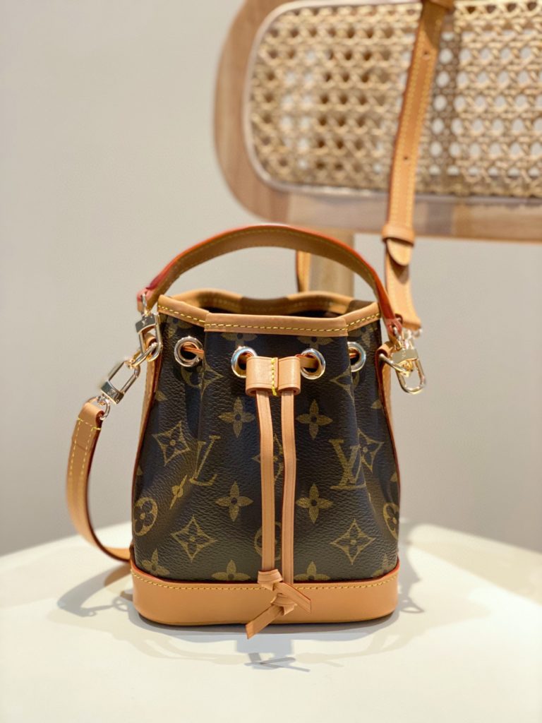 LV new NANO NOÉ handbag single shoulder crossbody tote mini bucket bag<br>Size: 16<em>13</em>10CM Shoulder strap can be removed and adjusted