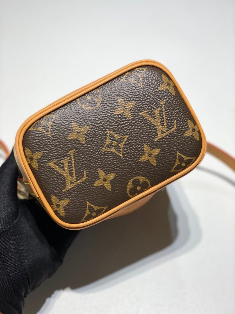 LV new NANO NOÉ handbag single shoulder crossbody tote mini bucket bag<br>Size: 16<em>13</em>10CM Shoulder strap can be removed and adjusted