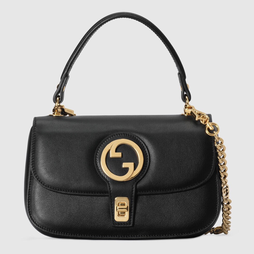 💋💋 Gucci Blondie series handbag model number 735101 UXX0G 1000 vintage elements and collection details complement each other. This backpack is made of black glossy leather, with exquisite chain design, which shows the classic and meaningful modern flavor. As a collection design element, the round interlocking double G is decorated on the buckle in the center of this piece. Hidden details Black leather gold adjustable accessories round interlocking double G interior: 1 zip pocket, 2 open pockets top handle with chain shoulder strap, and leather shoulder strap press buckle 23cm (W) x 15cm (H) x 11cm (D) Italian creation