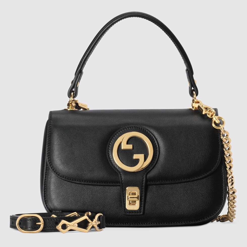 💋💋 Gucci Blondie series handbag model number 735101 UXX0G 1000 vintage elements and collection details complement each other. This backpack is made of black glossy leather, with exquisite chain design, which shows the classic and meaningful modern flavor. As a collection design element, the round interlocking double G is decorated on the buckle in the center of this piece. Hidden details Black leather gold adjustable accessories round interlocking double G interior: 1 zip pocket, 2 open pockets top handle with chain shoulder strap, and leather shoulder strap press buckle 23cm (W) x 15cm (H) x 11cm (D) Italian creation