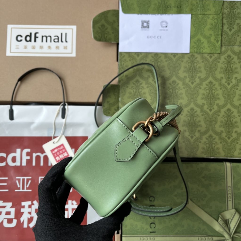 📣📣📣 [Original leather 🌈 (Cdfmall Sanya duty-free shop handbag] 🔥🔥 Have you accepted the irresistible beauty package? GG Marmont series, 🐯 Elegant and exquisite design has captured the hearts of many young girls! At the same time, it is also a must-have piece for global talent! Great! (Black G hardware vacuum electroplating, not easy to fade) Model: 447632. Size: 24 * 12 * 7cm. Color: light green/original leather.