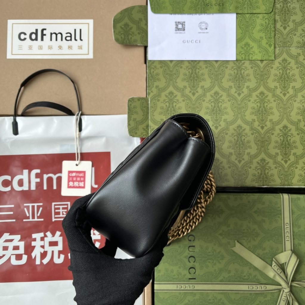 📣📣📣 [Original leather 🌈 (Cdfmall Sanya duty-free shop handbag] 🔥🔥 Have you accepted the irresistible beauty package? GG Marmont series, 🐯 Elegant and exquisite design has captured the hearts of many young girls! At the same time, it is also a must-have piece for global talent! Great! (Black G hardware vacuum electroplating, not easy to fade) Model: 447632. Size: 24 * 12 * 7cm. Color: light green/original leather.