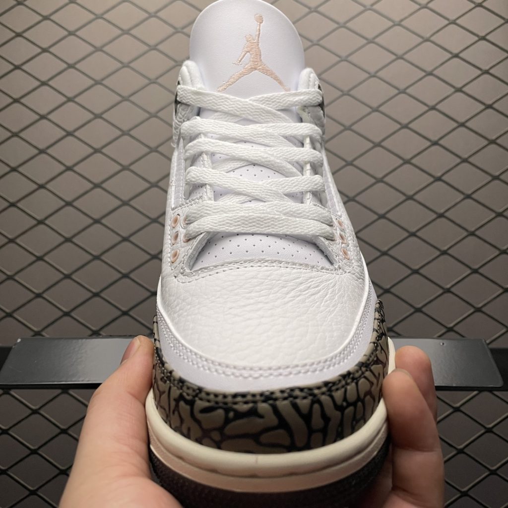 Local self-fetching  Air Jordan 3 Retro 