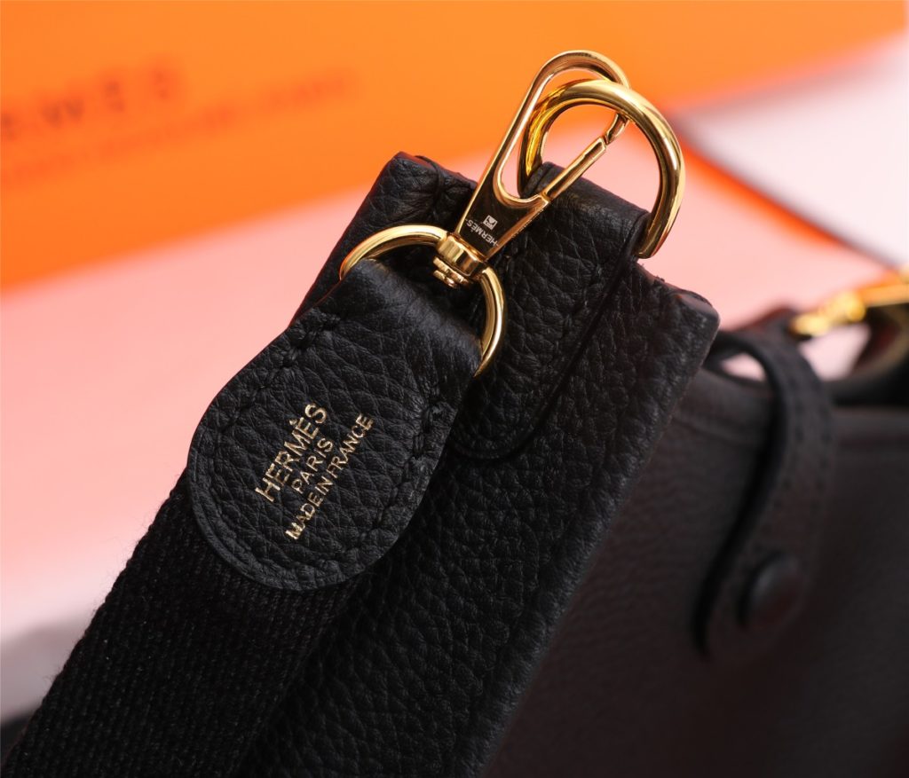 (Real shot with gold deduction) Batch:  Hermes Hermes Evelyn mini17 backpack imported TOGO leather semi-handmade wax thread pure steel hardware 🥰🥰 It's so beautiful. It's so beautiful. It's so cute