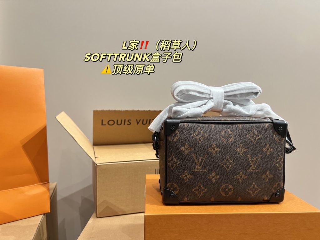 LV box bag scarecrow Softtrunk<br>⚠️ top original single<br>Ceiling series<br>Was surprised by its face value<br>Simple atmosphere fashionable sense