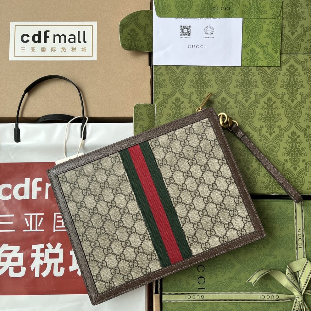 📣📣📣 [Original leather 🌈 (Cdfmall Sanya duty-free shop handbag] 🔥🔥 The series launched by the GG large Tote Bag brand continue the design concept that the single item should not only be popular for one season, but will be renewed over time. The classic interlaced letter elements derived from the initials of Guccio Gucci continue to inject brand identity charm into the new design. This Ophidia Tote bag is made of classic beige and ebony GG Supreme canvas and is decorated with red and green striped webbing. Model: 726755 Size: 40 * 33 * 19 Color: pvc brown