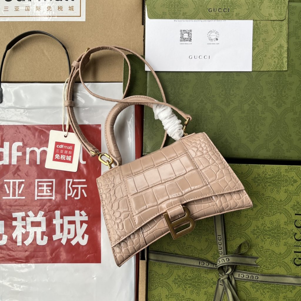 📣📣📣 [Original leather 🌈 (Cdfmall Sanya duty-free shop handbag] 🔥🔥 The first launch of BALENCIAGA in the whole network × GUCCI joint name ‼️ On the centenary of GUCCI's birth, the new 