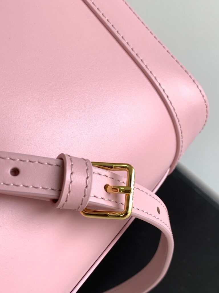 Genuine factory leather version 23s new products in spring and summer | CELIN_ E CUIR TRIOMPHE Mini Smooth Cow Leather Bucket Package Recommended 🎁｜ Celine limited mini bucket cute coming 💕 Here comes the mini bucket of the 