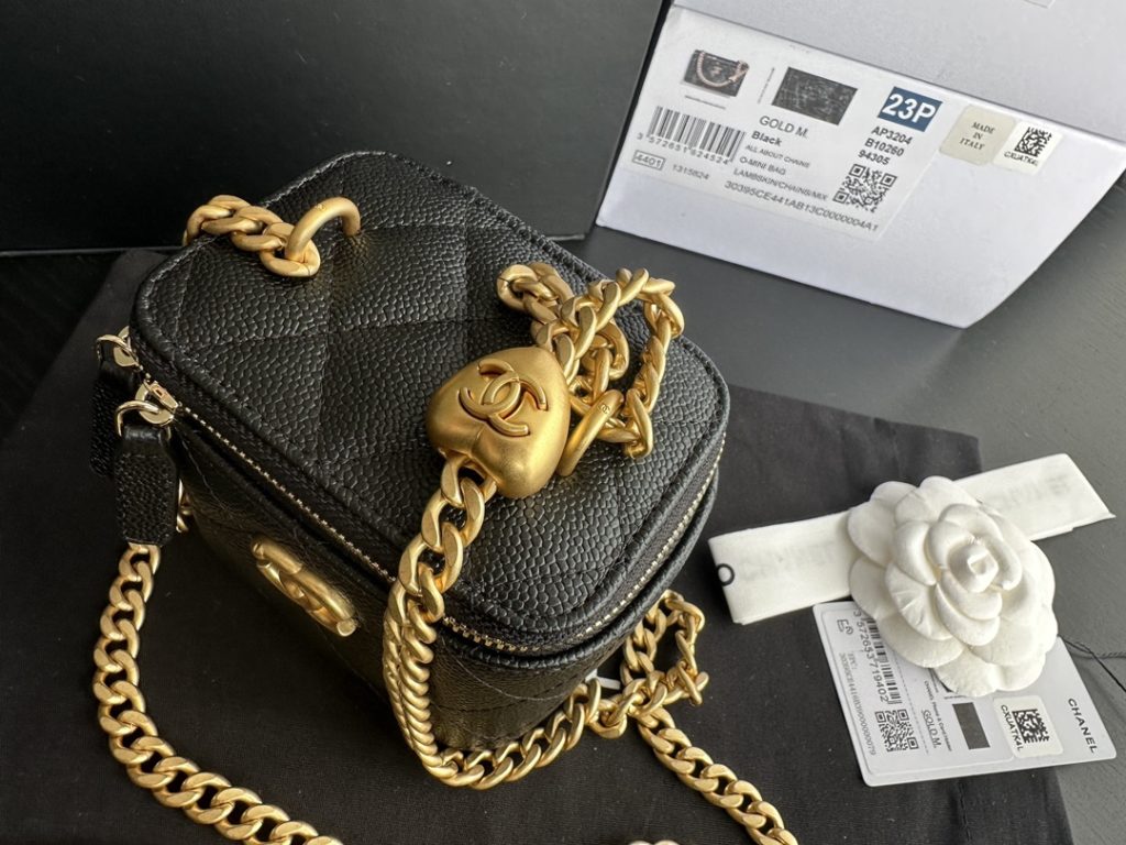 3p new product box bag ball grain cow leather retro hardware size: 16cmx8cmx10cm model: 3204