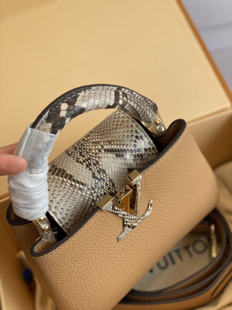 Louis Vuitton capucines mini bag/Customer order