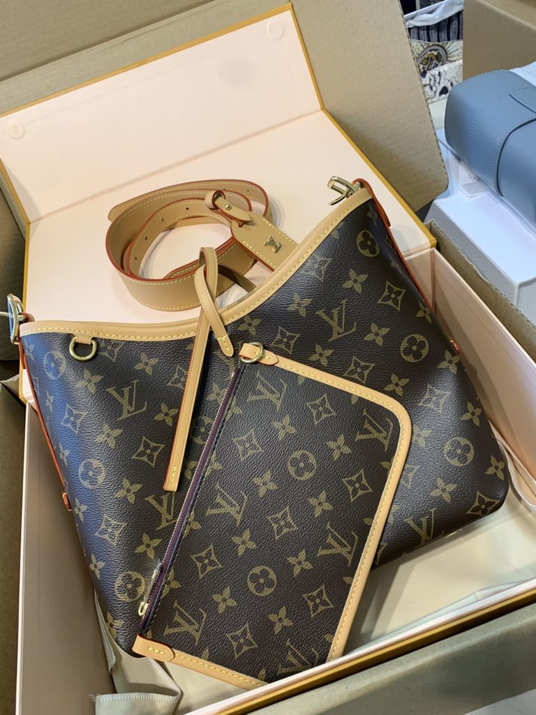 Louis Vuitton carryall bag/Customer order