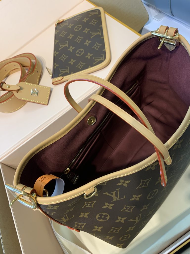 Louis Vuitton carryall bag/Customer order