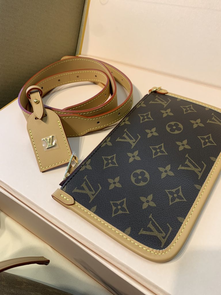 Louis Vuitton carryall bag/Customer order