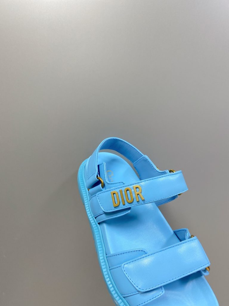 Dior 2021 spring and summer latest Velcro sandals, classic silhouette design ➕ Upper Dior LOGO hardware embellishment, super beautiful, super versatile, very soft upper foot ✔ : Imported cowhide upper, sheepskin inner lining, genuine open-mold TPU large base size: 35-40