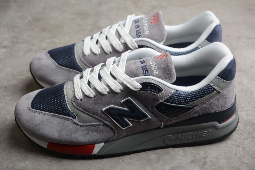 New Balance RC NB998 series US-made M998GNR uses raw materials and glue to supply Tmall Mixer's various special counters and shopping malls with a full set of molds. The front and rear soles are combined in sections. The sole is made of pure original leather. The size of the top skin with pores is 39.5 40 40.5 41.5 42 42.5 43 44