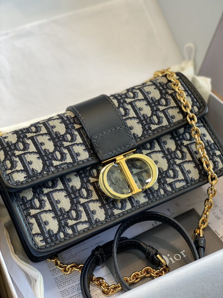 DIOR Montaigne/ Customer Order