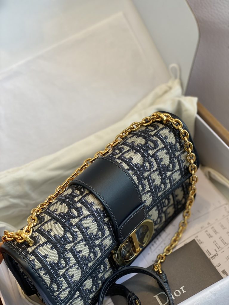 DIOR Montaigne/ Customer Order