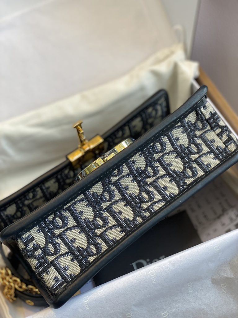 DIOR Montaigne/ Customer Order