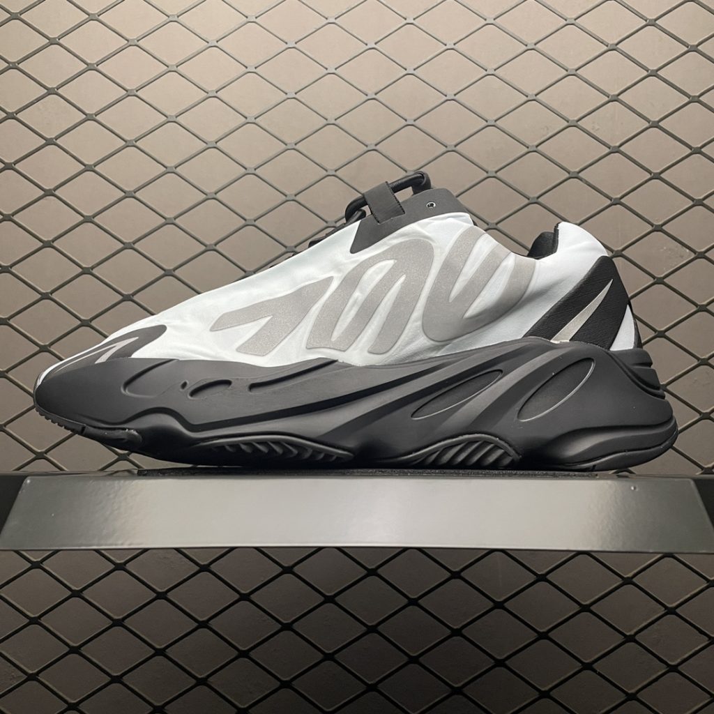 AD Adidas Yeezy 700 MNVN 