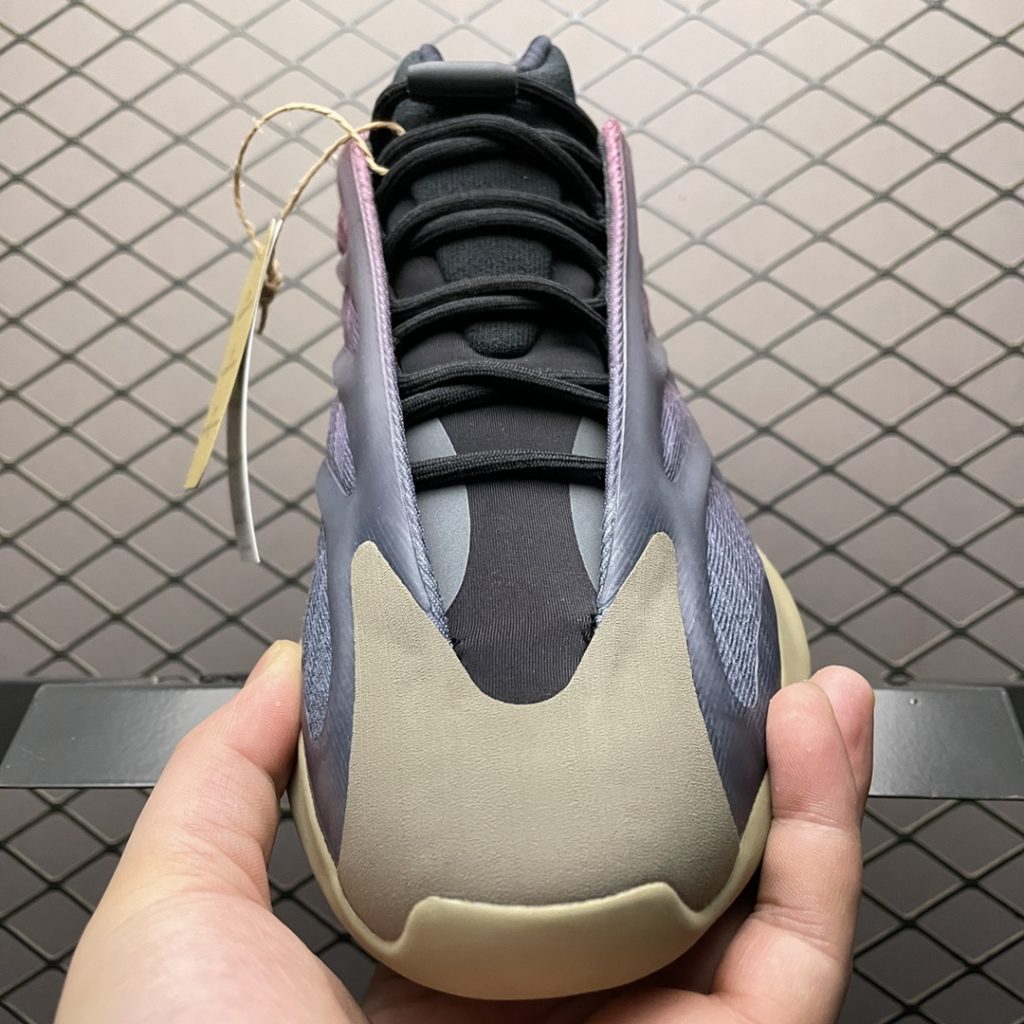 AD Adidas Yeezy 700V3 