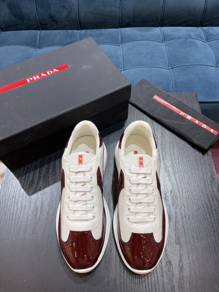 Prada America's Cup Shoe This metallic sneaker is equipped with a lightweight and soft rubber sole, which is comfortable to wear and easy to move. Upper: patent leather, polyamide fiber material metal texture 3cm TPU suction foam sole P450 Size 39-44 (38.45.46.47 customized)