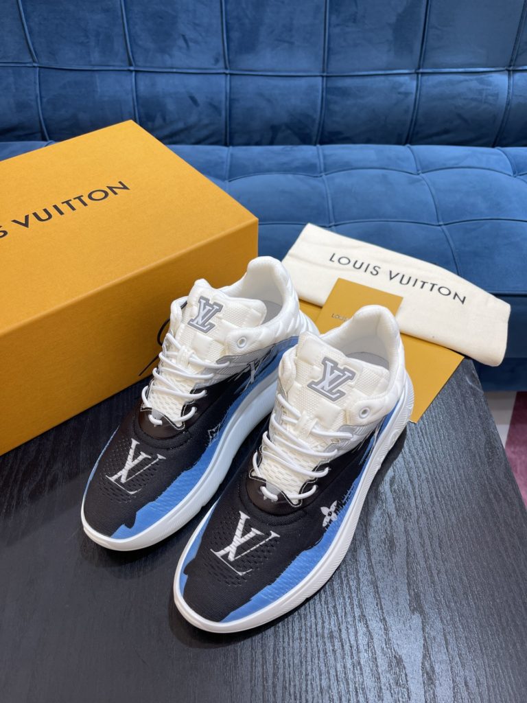 LV Louis Vuitton Shoe Show Up Shoe uses Monogram and Damier patterns to build a soft knit upper, with a thick but lightweight rubber outsole, which is decorated with the Louis Vuitton logo and Monogram flowers. SIZE 38-45