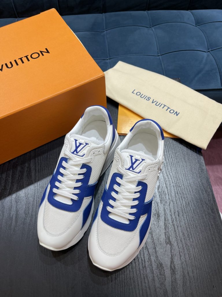 LV Louis Vuitton Shoe Show Up Shoe uses Monogram and Damier patterns to build a soft knit upper, with a thick but lightweight rubber outsole, which is decorated with the Louis Vuitton logo and Monogram flowers. SIZE 38-45