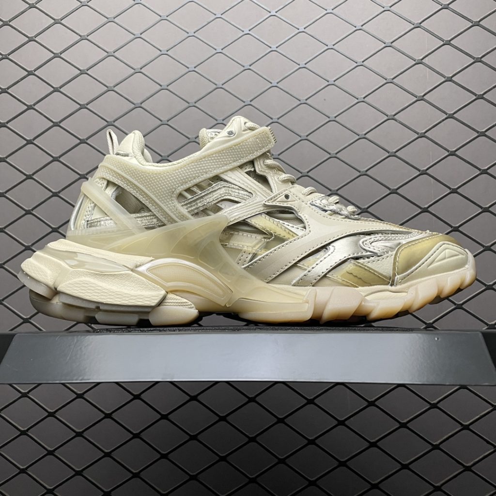 Balenciaga Track 2 Open Sneaker Balenciaga 4 Generation Vintage Dad Shoes All shoes are made of 176 components Size: 35 36 37 38 39 40 41 42 43 44 45 46