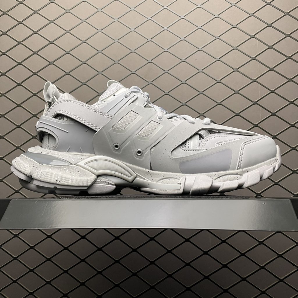 Balenciaga Track 2 Open Sneaker Balenciaga 4 Generation Vintage Dad Shoes All shoes are made of 176 components Size: 35 36 37 38 39 40 41 42 43 44 45 46