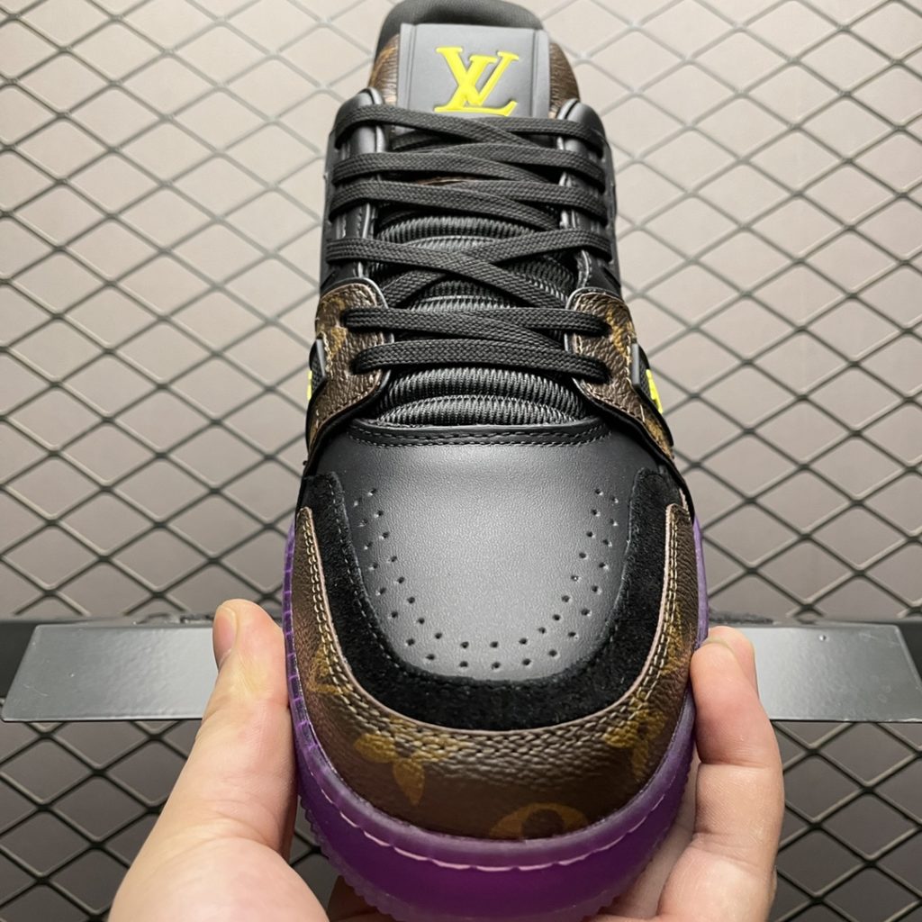 Louis Vuitton  Early Spring New LV Trainer's Latest Color Matching Sports Shoes Exclusive Black Box Packaging Original Purchase took two months to debug and develop to create a ZP level full package Perfect last outsole TPU mold fee 2W+texture to match the original details Please note the difference between the original and the market currency Size: 38 39 40 41 42 43 44 45