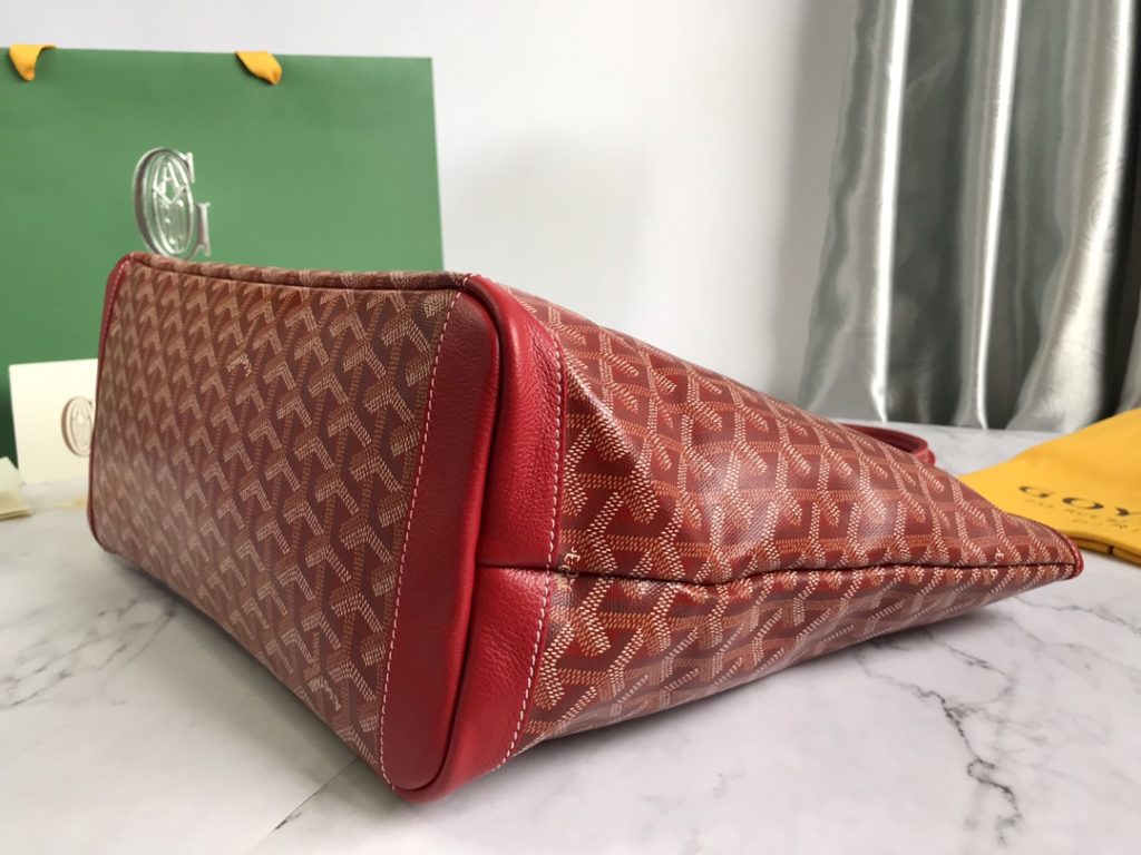 ❤️ After many studies and improvements, Goyard continuously improves the fabric and leather, and customizes them exclusively in all directions ™️ Only to continuously meet the high quality requirements of customers 🔝🔝 If you're worried about the safety of not having a zipper, the zippered Tote bag is definitely the first choice 🔱 Give people enough sense of security and privacy 🆒 The bottom cloth is customized in accordance with ZP [double layer thickened rain dew hemp] 〽 Exclusive customization and upgrade 🆙🆙🤟 The leather is [head layer South African textured leather] 👛🤘 Flexible and non irritating 💪😘 For other details, please refer to the picture [Boxing] [Boxing] Large size: pocket opening 49cm, bottom 35 * height 27 * bottom width 14cm