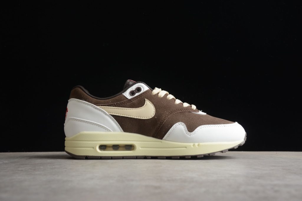 A08B Nike Nike Wmns Air Max 1La Ville Lumi è re Early Generation Retro Air Cushion Versatile Casual Sports Jogging Shoe Rebound PU Molded Inset Window Air Cushion Device Item No.: DM7866-162 Size: 36 36.5 37.5 38 38.5 39 40 40.5 41 42 42.5 43 44 44.5 45 46