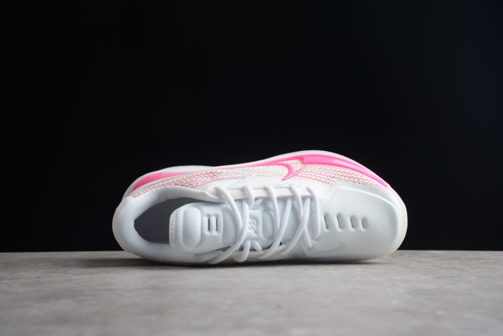 C06C Nike/NIKE Nike Basketball Shoe White Pink Nike AIR ZOOM G.T. CUT EP Basketball Shoe Everything in the Nike Air Zoom GT series is designed for performance service, and the court is its ultimate destination. 