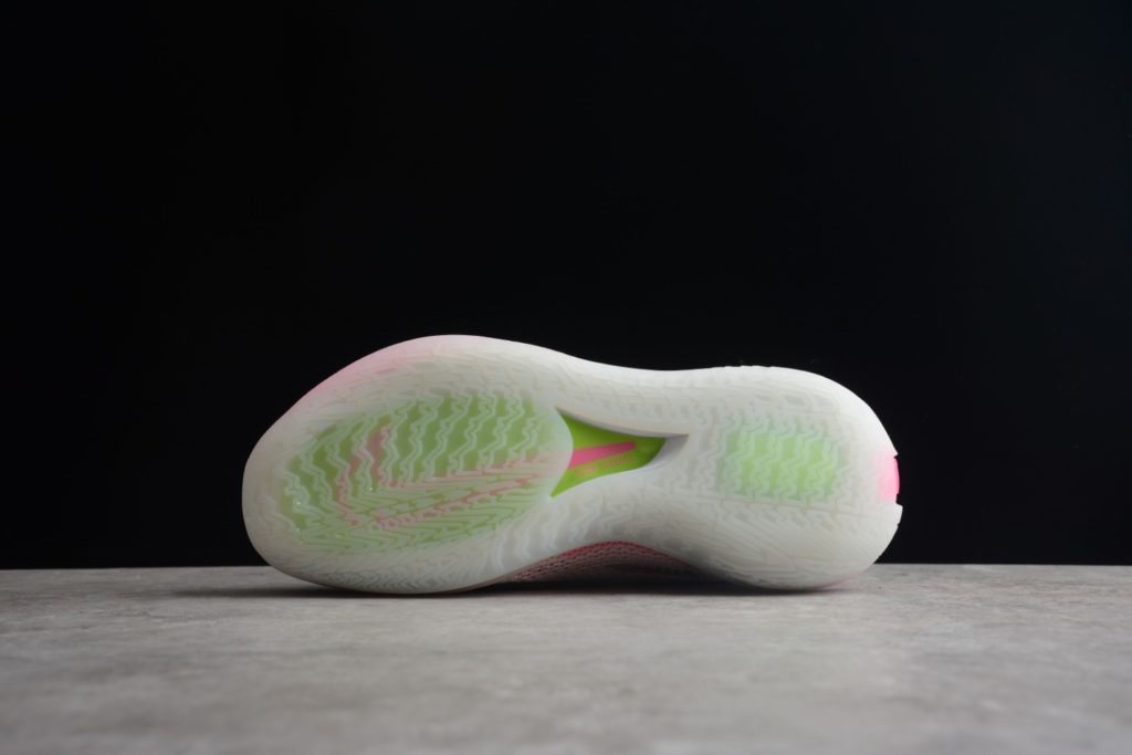 C06C Nike/NIKE Nike Basketball Shoe White Pink Nike AIR ZOOM G.T. CUT EP Basketball Shoe Everything in the Nike Air Zoom GT series is designed for performance service, and the court is its ultimate destination. 