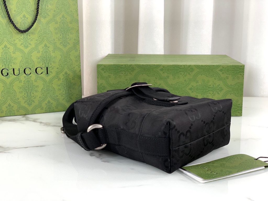 ❤️❤️ GUCCI OffTheGrid series, black nylon made from recycled yarn and 100% recycled nylon as the main fabric, black ribbon piping, model size 643858g, size 16X18.5X7cm