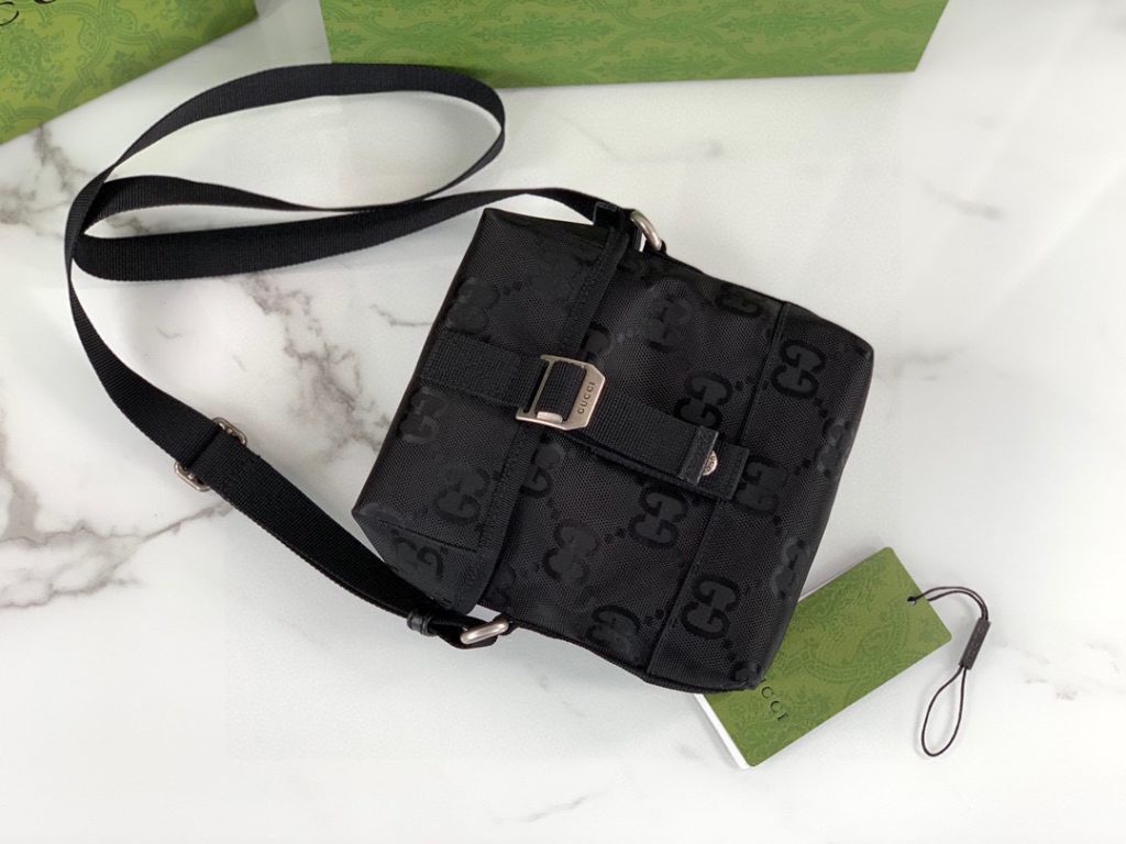 ❤️❤️ GUCCI OffTheGrid series, black nylon made from recycled yarn and 100% recycled nylon as the main fabric, black ribbon piping, model size 643858g, size 16X18.5X7cm