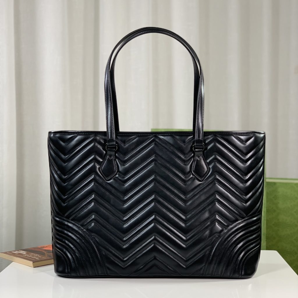 💛💛❤️❤️ GG Marmont series quilted large Tote bag, black quilted V-shaped leather, black brass accessories with ceramic effect finish double G, model number 739684 grams of leather, size 38.5X29X14~