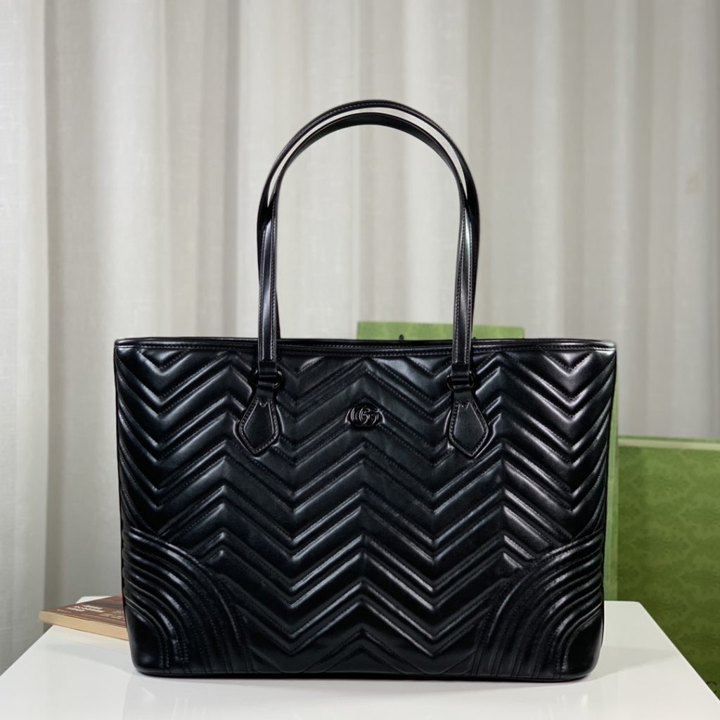 💛💛❤️❤️ GG Marmont series quilted large Tote bag, black quilted V-shaped leather, black brass accessories with ceramic effect finish double G, model number 739684 grams of leather, size 38.5X29X14~