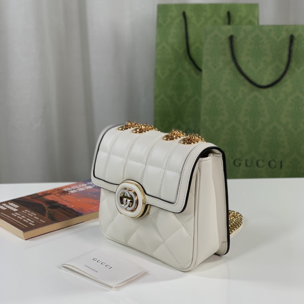 ❤️❤️💛💛 The new GG Deco series interlocking double G mini backpack, white quilted leather with gold accessories, sheepskin lining, chain strap shoulder strap, model number 741457 white, size 18X14.5X8cm