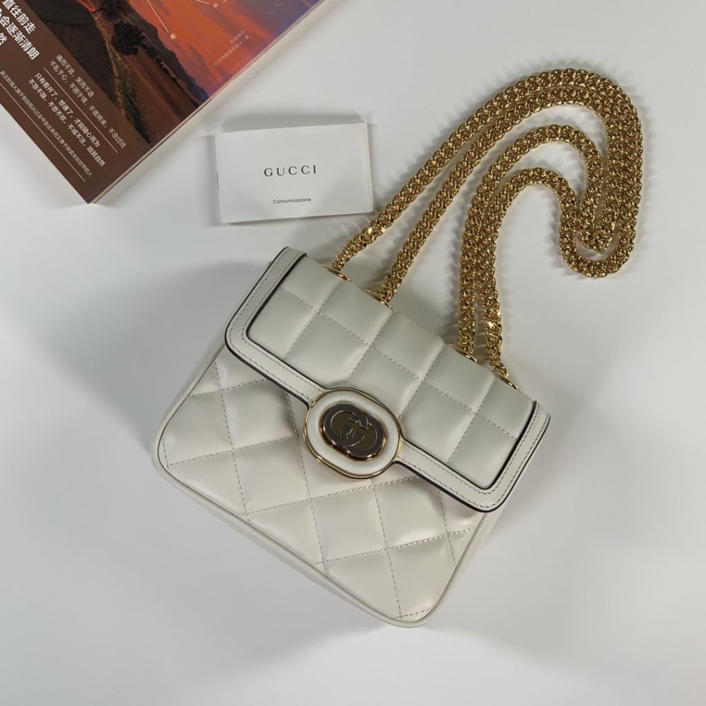 ❤️❤️💛💛 The new GG Deco series interlocking double G mini backpack, white quilted leather with gold accessories, sheepskin lining, chain strap shoulder strap, model number 741457 white, size 18X14.5X8cm