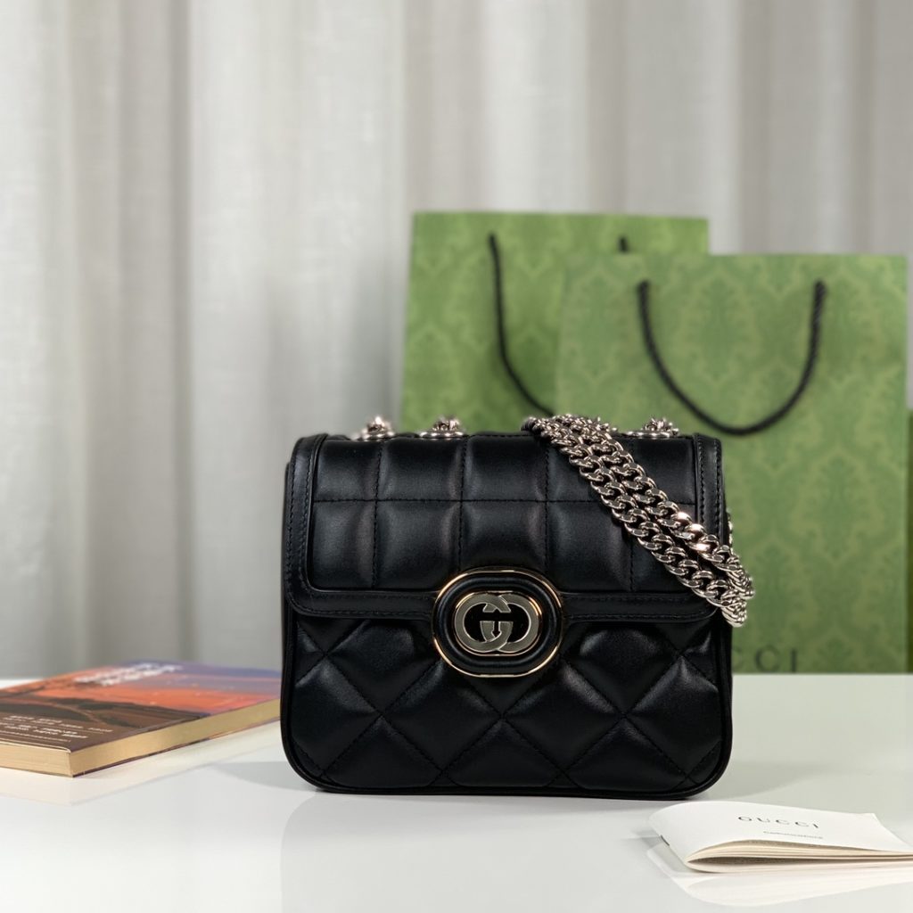 ❤️❤️💛💛 The new GG Deco series interlocking double G mini backpack, black quilted leather with gold accessories, sheepskin lining, chain strap shoulder strap, model number 741457 grams of leather, size 18X14.5X8~