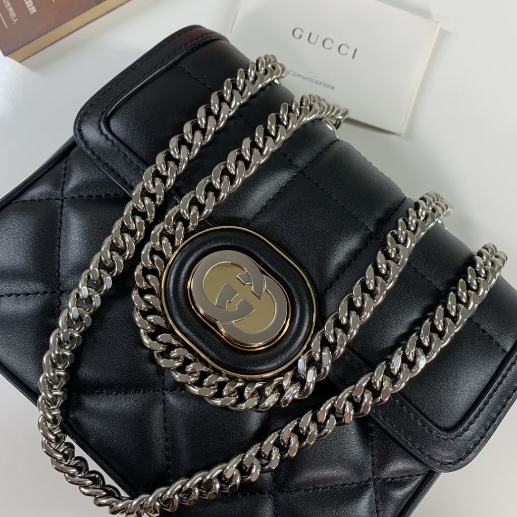 ❤️❤️💛💛 The new GG Deco series interlocking double G mini backpack, black quilted leather with gold accessories, sheepskin lining, chain strap shoulder strap, model number 741457 grams of leather, size 18X14.5X8~